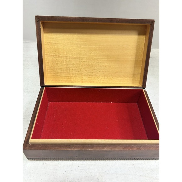 Handcrafted World Map Keepsake Box - Picture 3 of 7